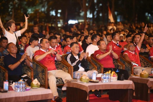 Sebagai Wujud Dukungan Kepada Timnas U-23, Kapolda KEPRI Adakan Nobar Bersama Masyarakat