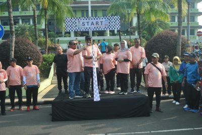Peringati Hardiknas, Mayor Kav M Bakir Hadiri Pembukaan Gerak Jalan santai