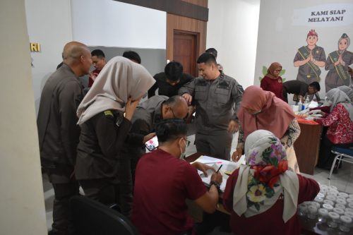 Kejaksaan Negeri Tanjung Perak Gelar Tes&nbsp;Urine