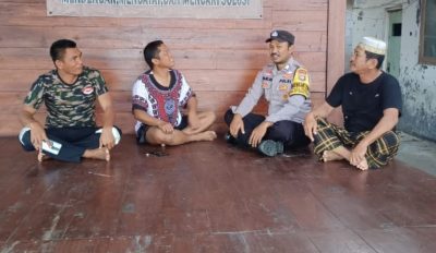 Bhabinkamtibmas Pulau Sabira Sosialisasikan Bahaya Judi Online Paham Radikal dan Hoax